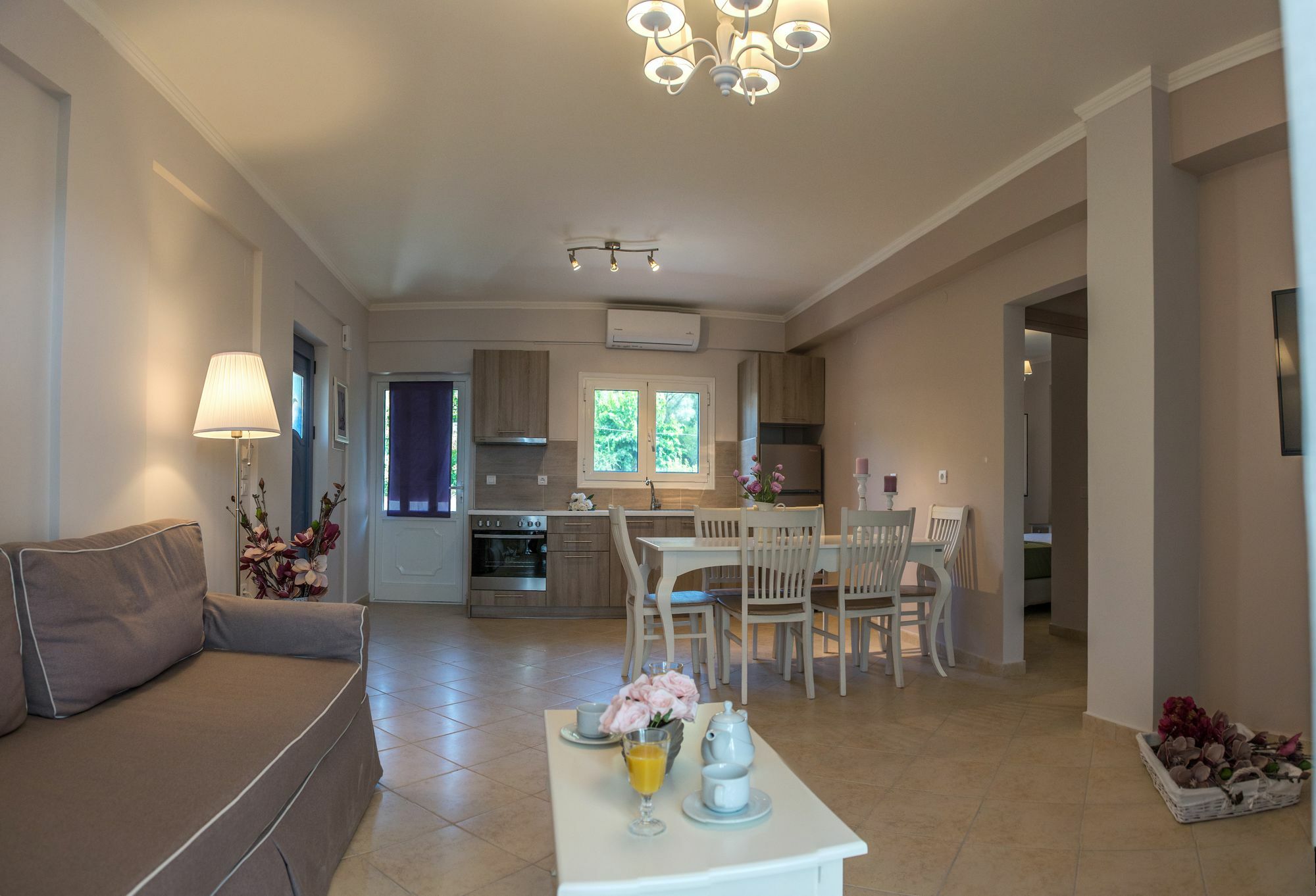 Elodia Apartments Никиана Екстериор снимка